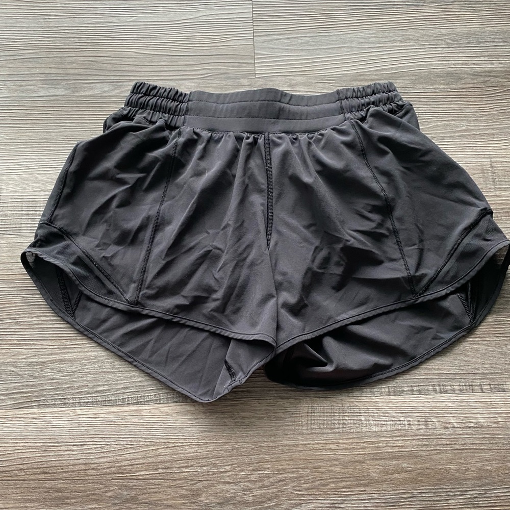 Lululemon Hotty hot shorts